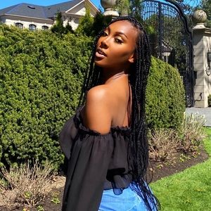 Meet your Posher, Naomi